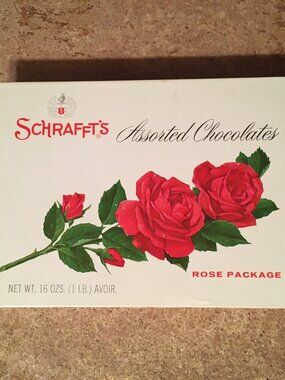 VINTAGE SCHRAFFT’S CHOCOLATES ROSE PACKAGE CANDY BOX 16 OZ 1 LB